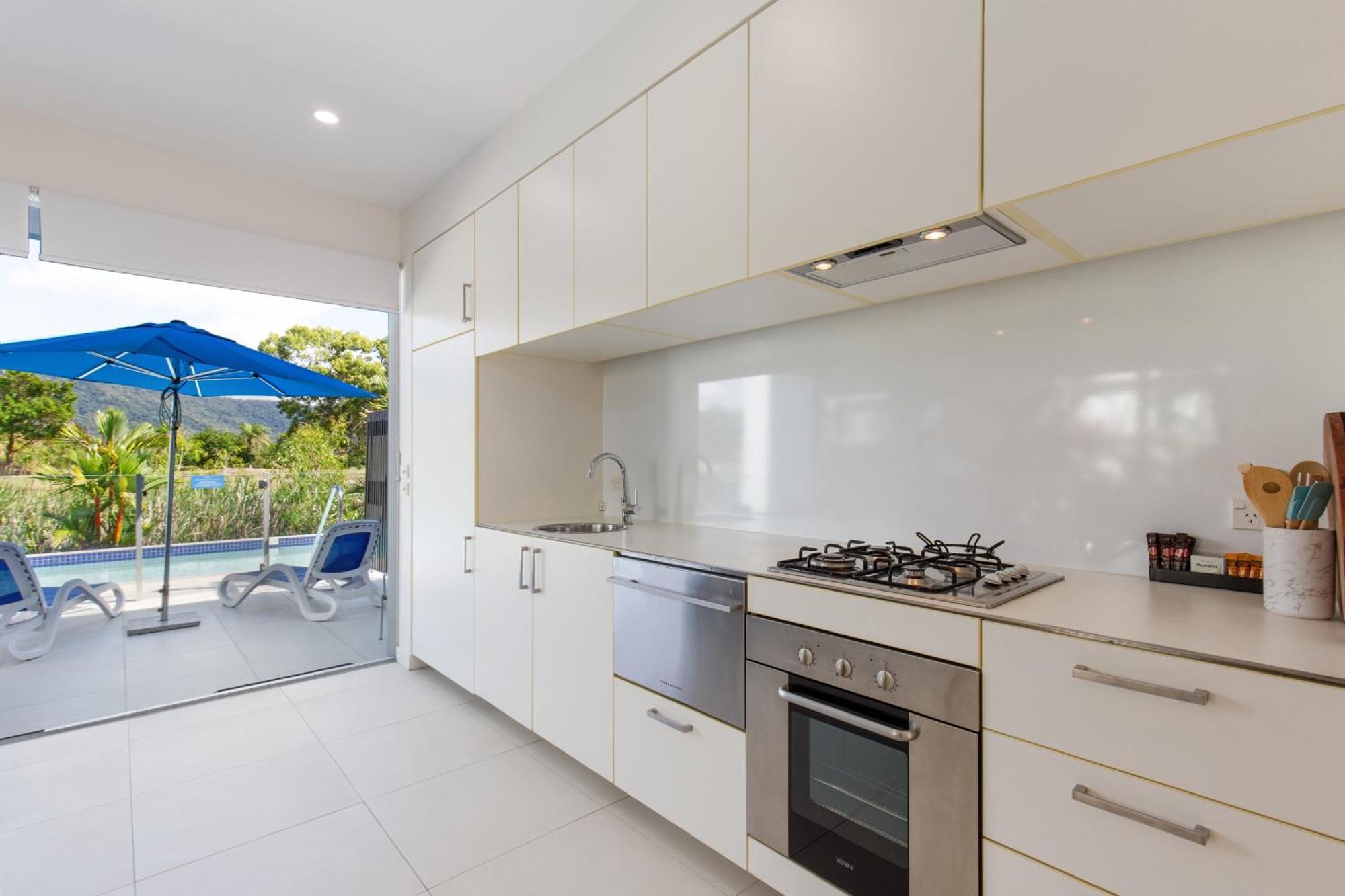 Pool Resort Port Douglas Bagian luar foto