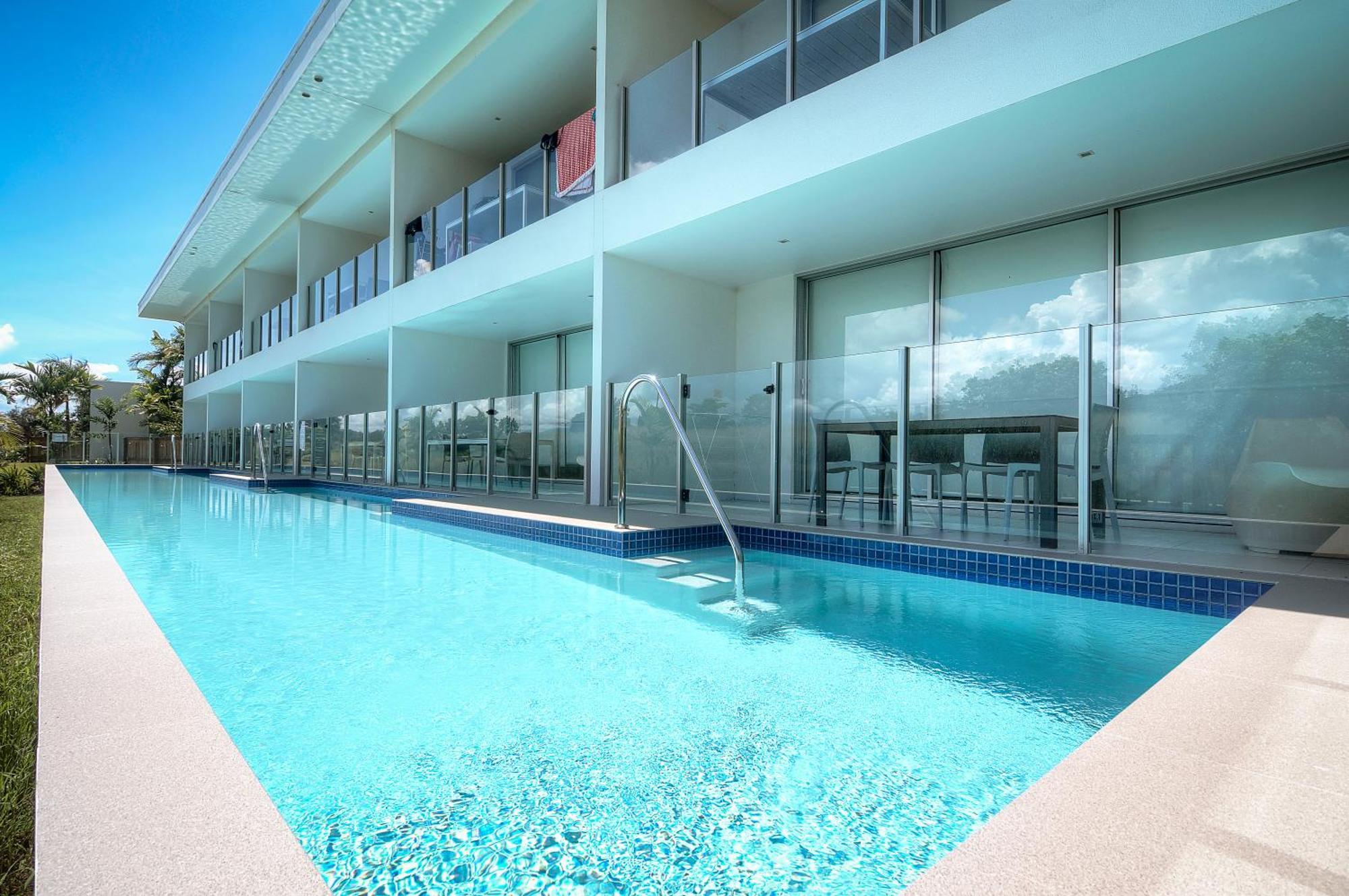 Pool Resort Port Douglas Bagian luar foto