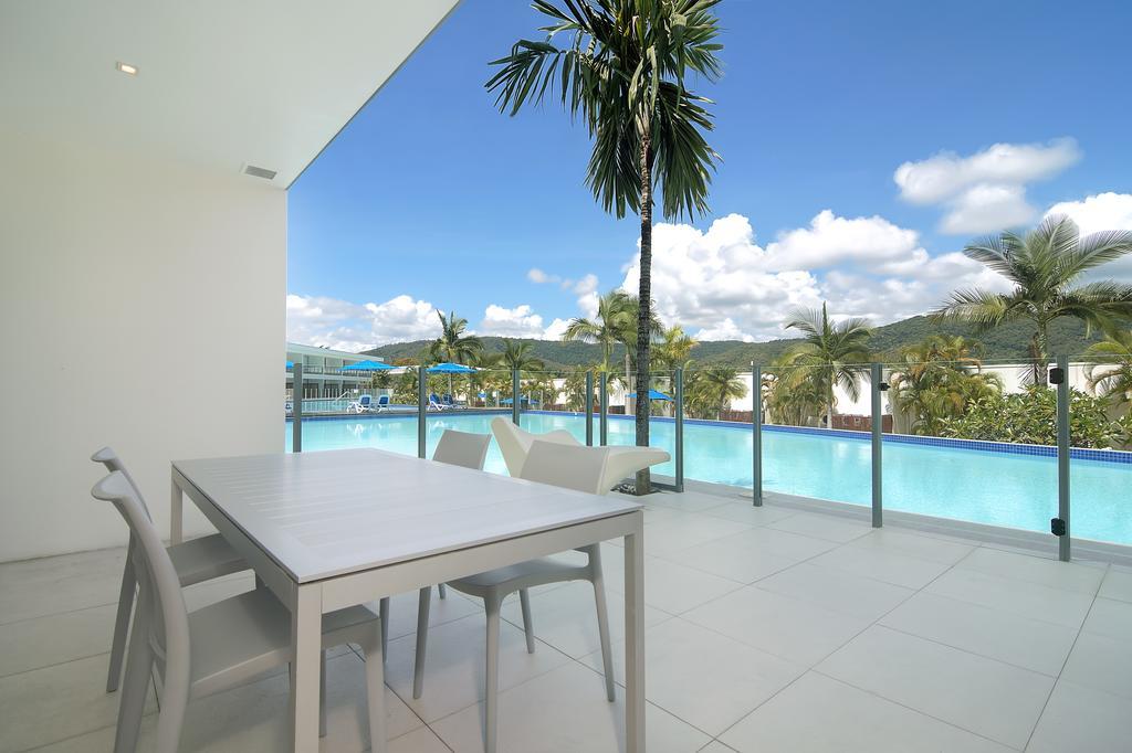 Pool Resort Port Douglas Bagian luar foto